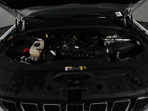 Used 2021 Jeep Grand Cherokee L Limited image 31