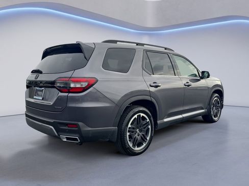 New 2026 Honda Pilot Touring image 5