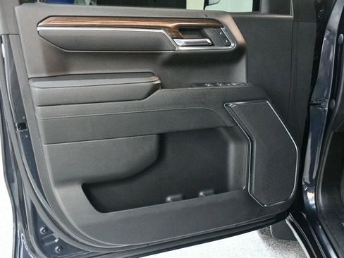 Used 2023 Chevrolet Silverado 1500 LT AWD/4WD image 22