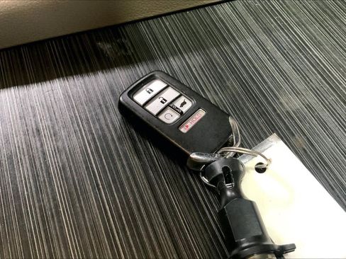 Used 2018 Honda Pilot Elite image 14