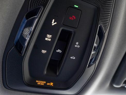 New 2025 Audi Q6 e-tron Premium image 14