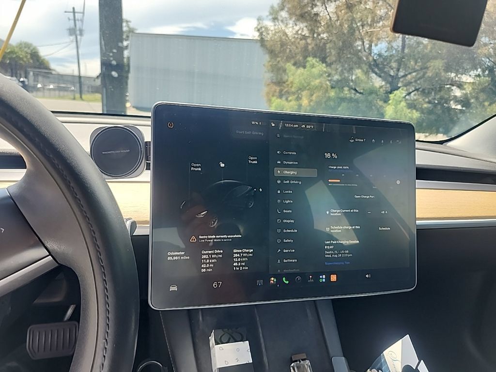 Used 2022 Tesla Model 3 Long Range AWD/4WD image 3