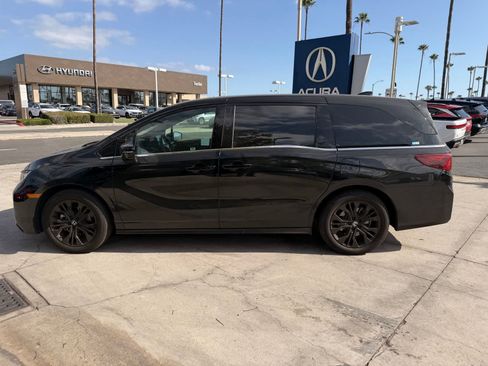 Used 2025 Honda Odyssey Sport-L image 2