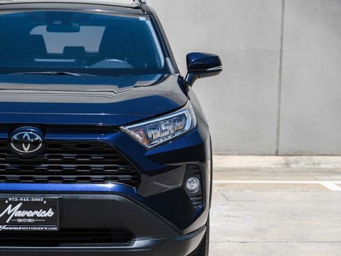 Used 2020 Toyota RAV4 XLE w/ Convenience Package FWD image 43