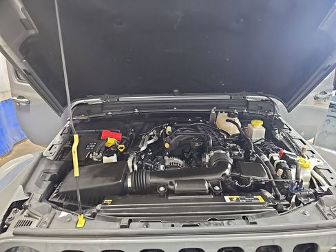 Certified 2022 Jeep Gladiator Overland image 30