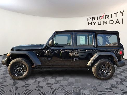 Used 2024 Jeep Wrangler Unlimited Sport AWD/4WD image 7