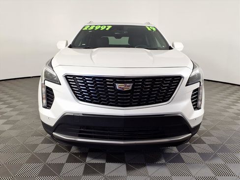 Used 2019 Cadillac XT4 Premium Luxury image 2