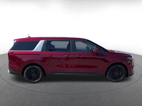 Used 2026 Kia Carnival FWD image 16