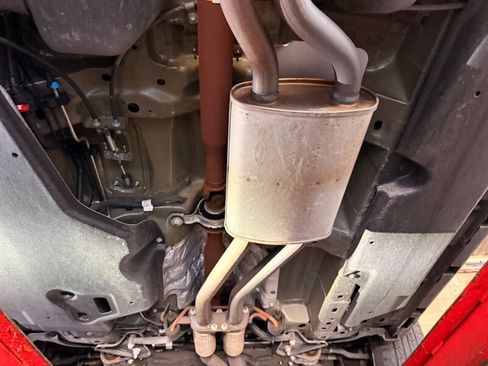 Used 2013 Lincoln MKX AWD image 19