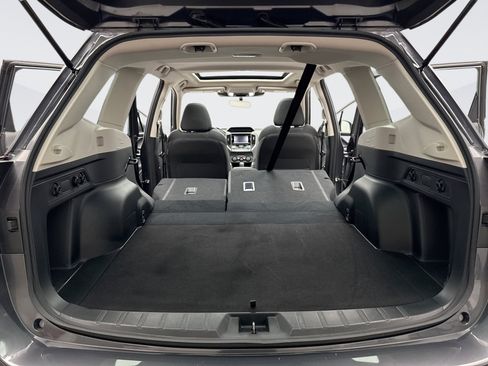 Used 2023 Subaru Forester Premium AWD/4WD image 19