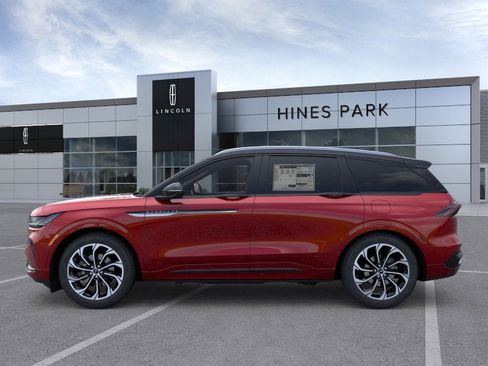 New 2026 Lincoln Nautilus Reserve image 3