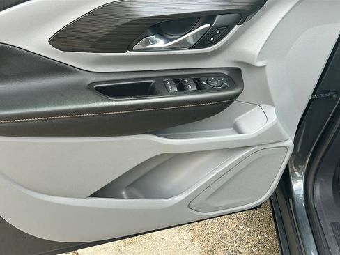 Used 2020 GMC Terrain SLT image 17