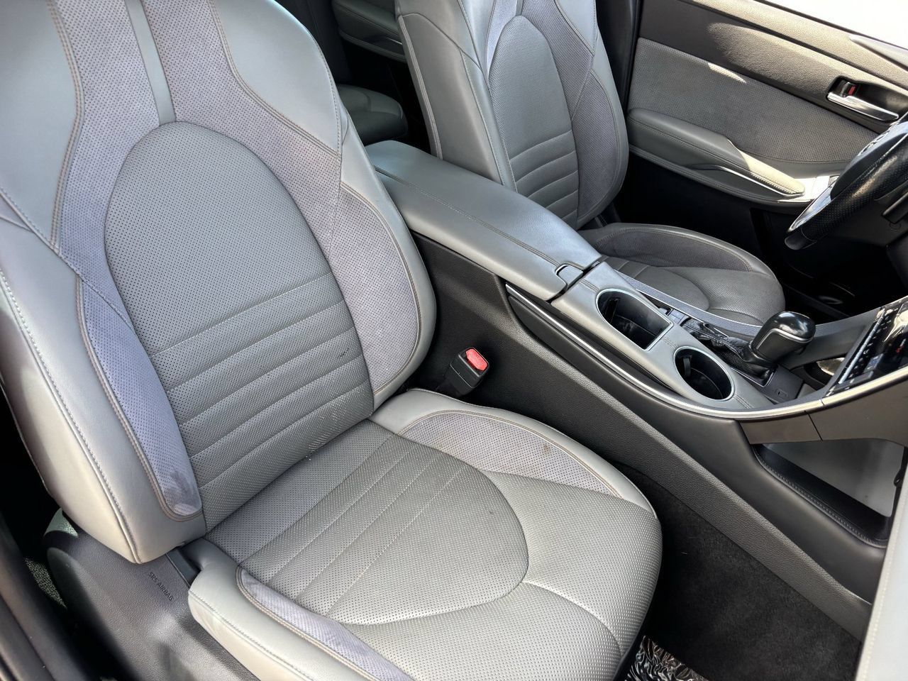 Used 2019 Toyota Avalon Touring w/ Advanced Safety Package FWD image 8