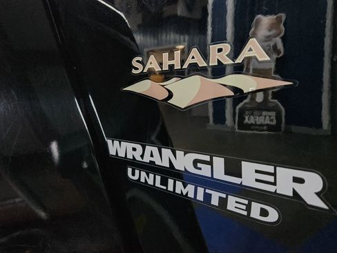 Used 2015 Jeep Wrangler Unlimited Sahara w/ Dual Top Group image 44