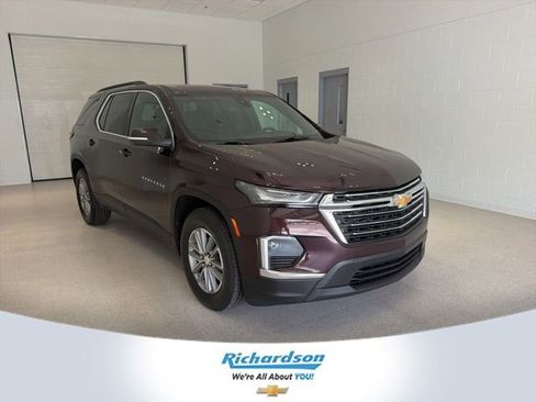 Certified 2023 Chevrolet Traverse LT w/ LPO, Floor Liner Package AWD/4WD image 1
