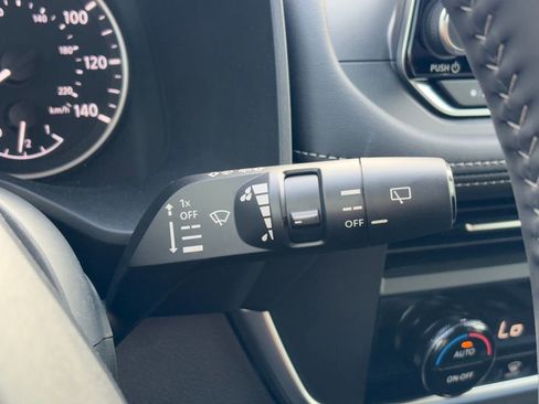 Used 2026 Nissan Rogue SV FWD image 16