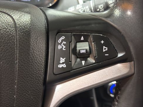 Used 2022 Chevrolet Trax LT w/ Sport Edition image 23