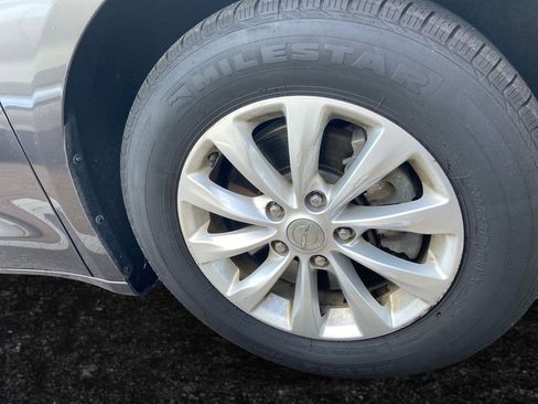 Used 2017 Chrysler Pacifica Touring-L FWD image 20