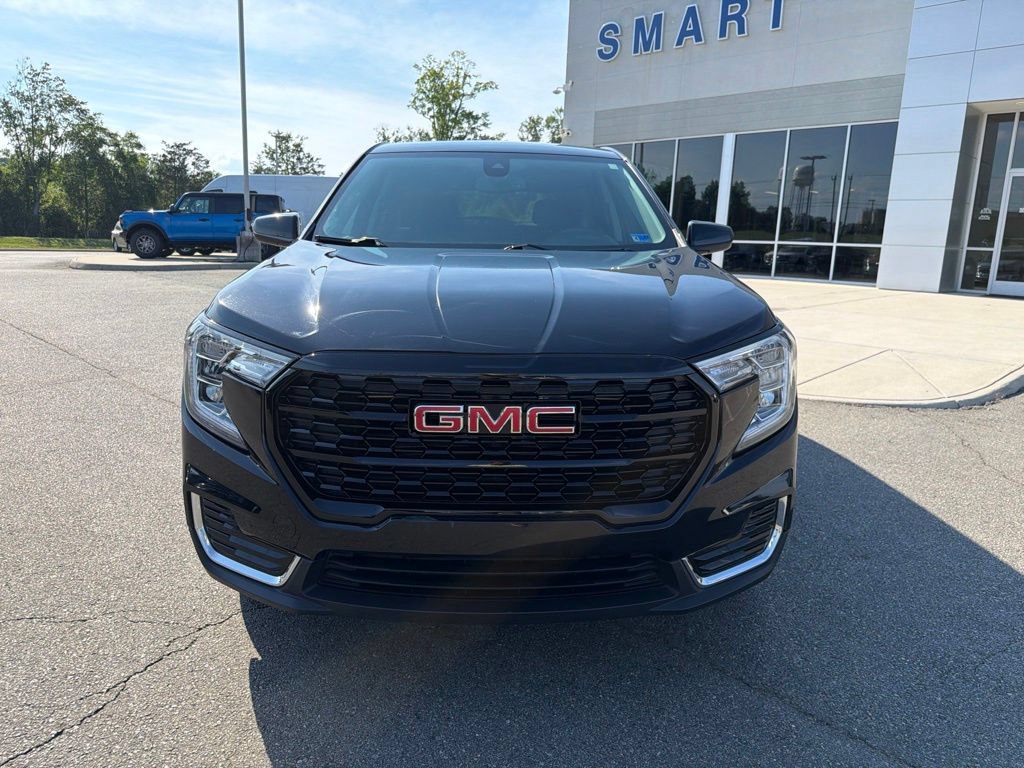 Used 2024 GMC Terrain SLE AWD/4WD image 9
