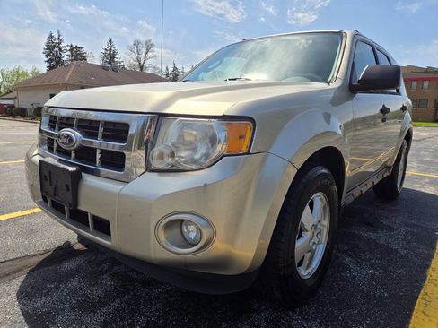 Used 2012 Ford Escape XLT image 1