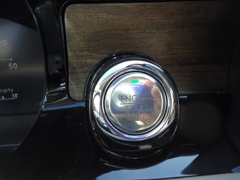 Used 2021 Lincoln Corsair Reserve w/ Equipment Group 201A image 21