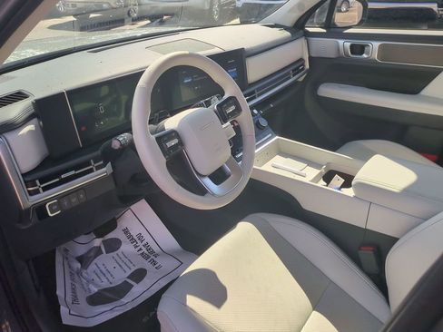 Used 2024 Hyundai Santa Fe SEL image 11