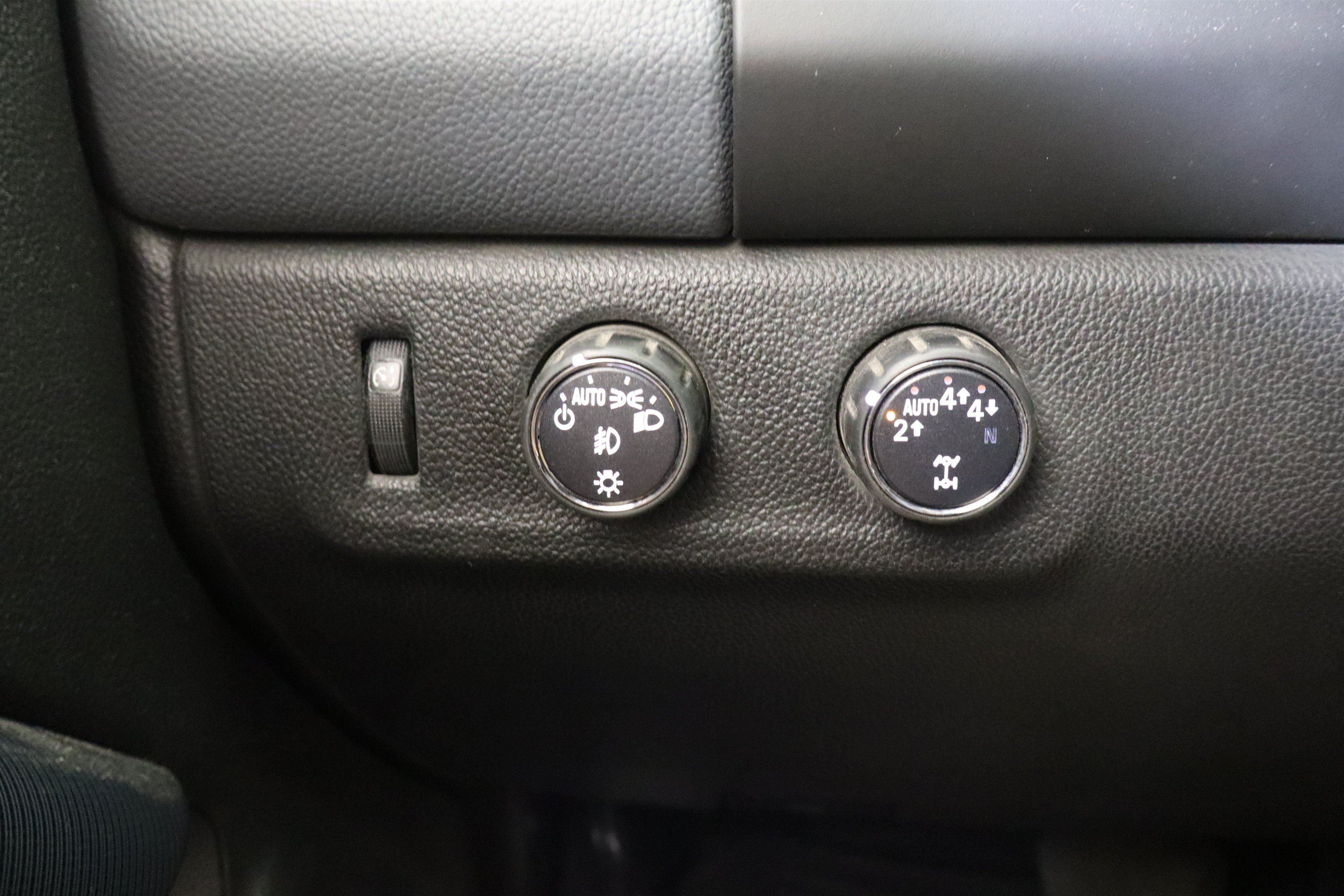 Used 2018 Chevrolet Colorado Z71 AWD/4WD image 32