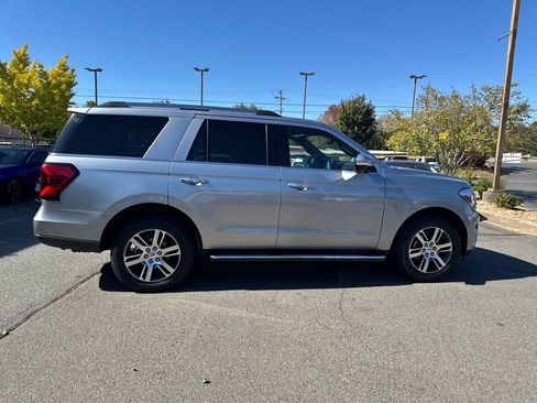 Used 2023 Ford Expedition Limited image 6