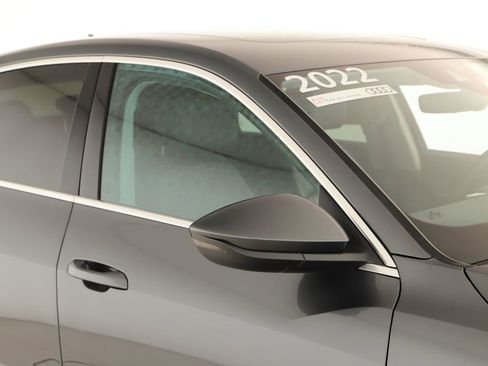 Certified 2022 Audi e-tron Premium image 35