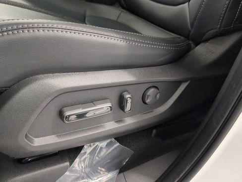 New 2025 Honda Pilot Touring image 21