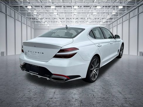 Used 2025 Genesis G70 2.5T RWD image 9