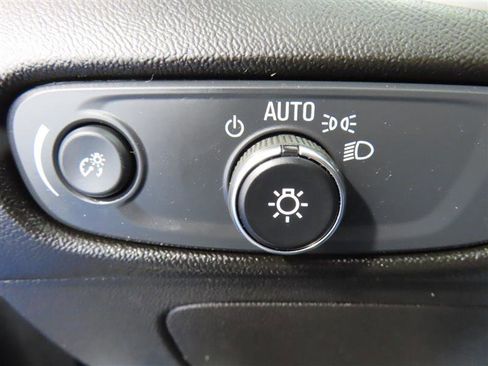 Used 2024 Chevrolet Malibu LS FWD image 13