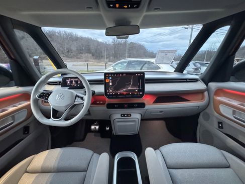 Used 2025 Volkswagen ID. Buzz Pro S Plus image 59