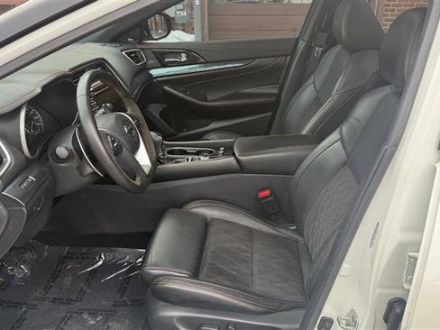 Used 2021 Nissan Maxima SR w/ Sport Mat Group image 31