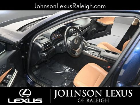 Used 2018 Lexus IS 300 AWD w/ Comfort Package image 11