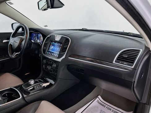 Used 2019 Chrysler 300 Touring w/ Sport Appearance Package RWD image 36