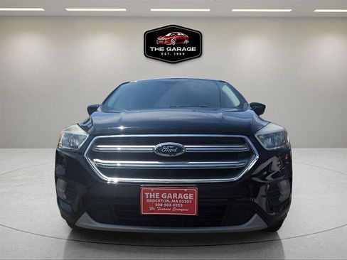 Used 2017 Ford Escape SE AWD/4WD image 2