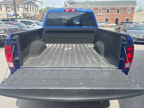 Used 2019 RAM 1500 Express w/ Express Value Package AWD/4WD image 7