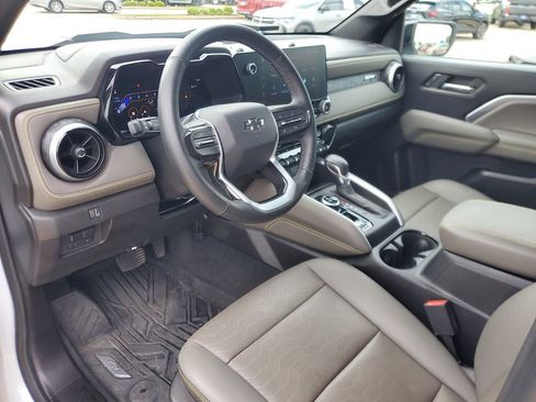 Used 2024 Chevrolet Colorado ZR2 w/ ZR2 Convenience Package III image 17