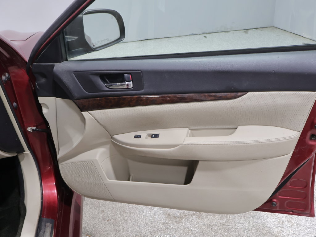 Used 2014 Subaru Legacy 2.5i Limited AWD/4WD image 26