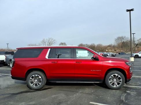New 2026 Chevrolet Suburban LT w/ Comfort Package image 2