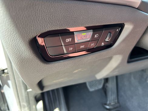 Used 2025 BMW 330i Sedan image 37