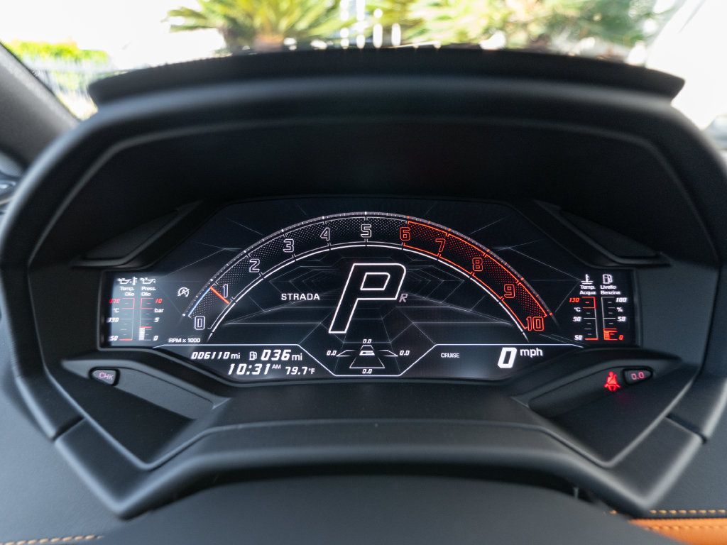 Used 2023 Lamborghini Huracan Tecnica RWD image 10