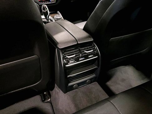 Used 2019 BMW 530i xDrive w/ Convenience Package AWD/4WD image 28