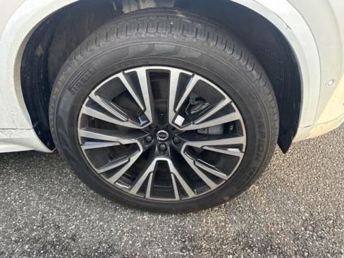 Used 2024 Volvo XC90 T8 Plus AWD/4WD image 8