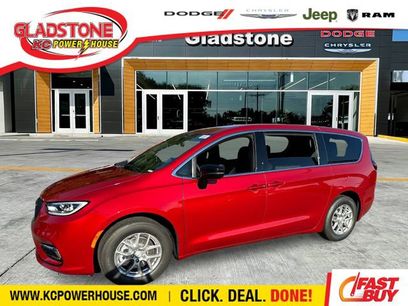 New 2026 Chrysler Pacifica Select