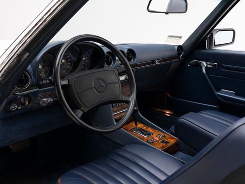 Used 1988 Mercedes-Benz 560 SL image 14