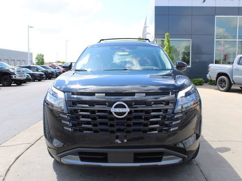 New 2026 Nissan Pathfinder Platinum AWD/4WD image 2