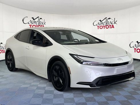 New 2026 Toyota Prius LE FWD image 3