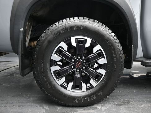 Used 2022 Nissan Frontier PRO-4X w/ Technology Package image 10